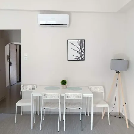 Victoros Apartment